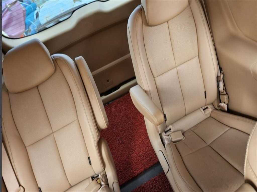 KIA Carnival - Vista 8