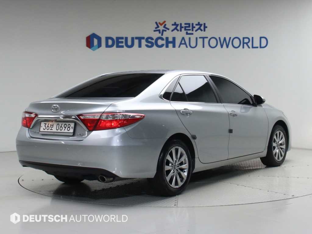 Toyota Camry - Vista 2