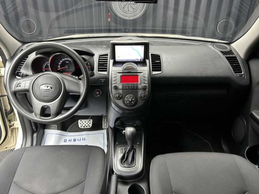 KIA Soul - Vista 10