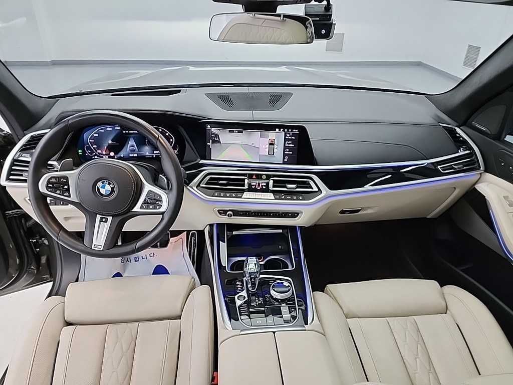 BMW X7 - Vista 9