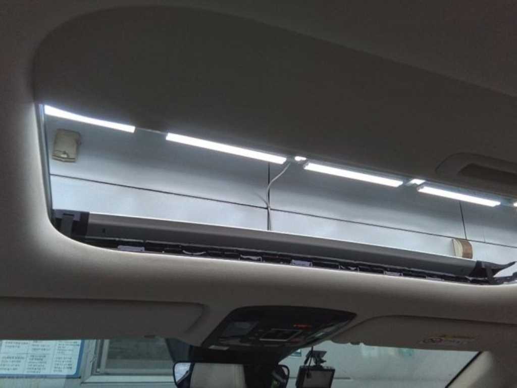 KIA Carnival - Vista 6
