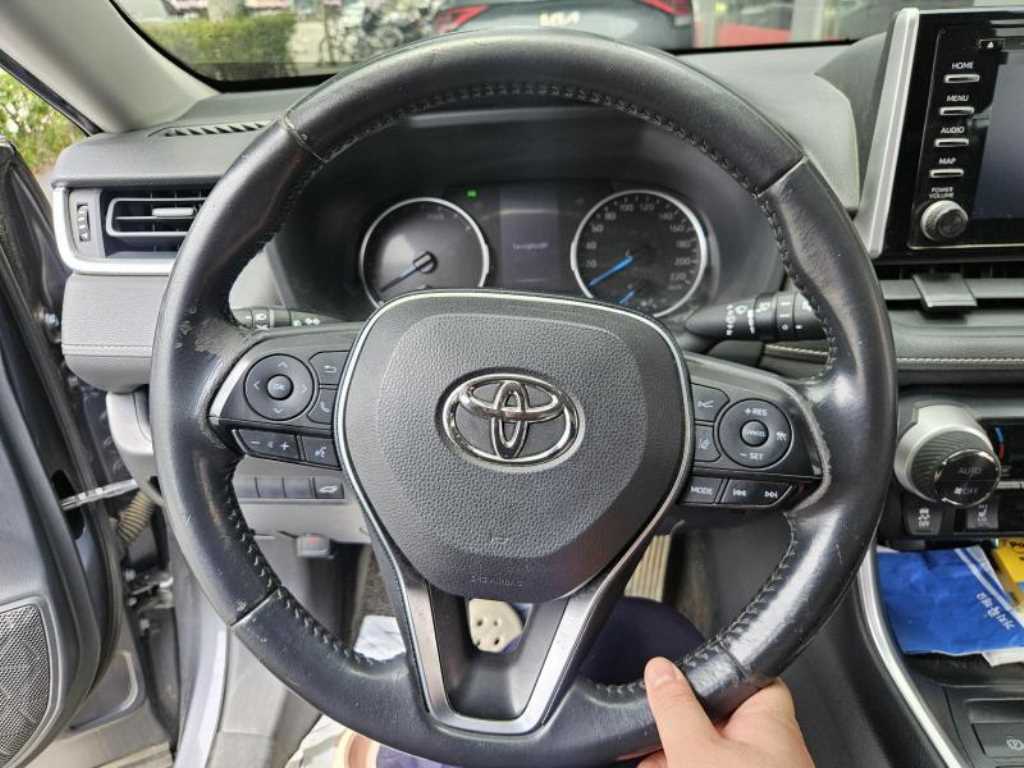 Toyota RAV4 - Vista 8