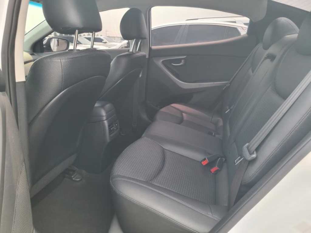 HYUNDAI Avante 2015 Blanco - Importación desde Corea - HF Imports Iquique - Foto 19