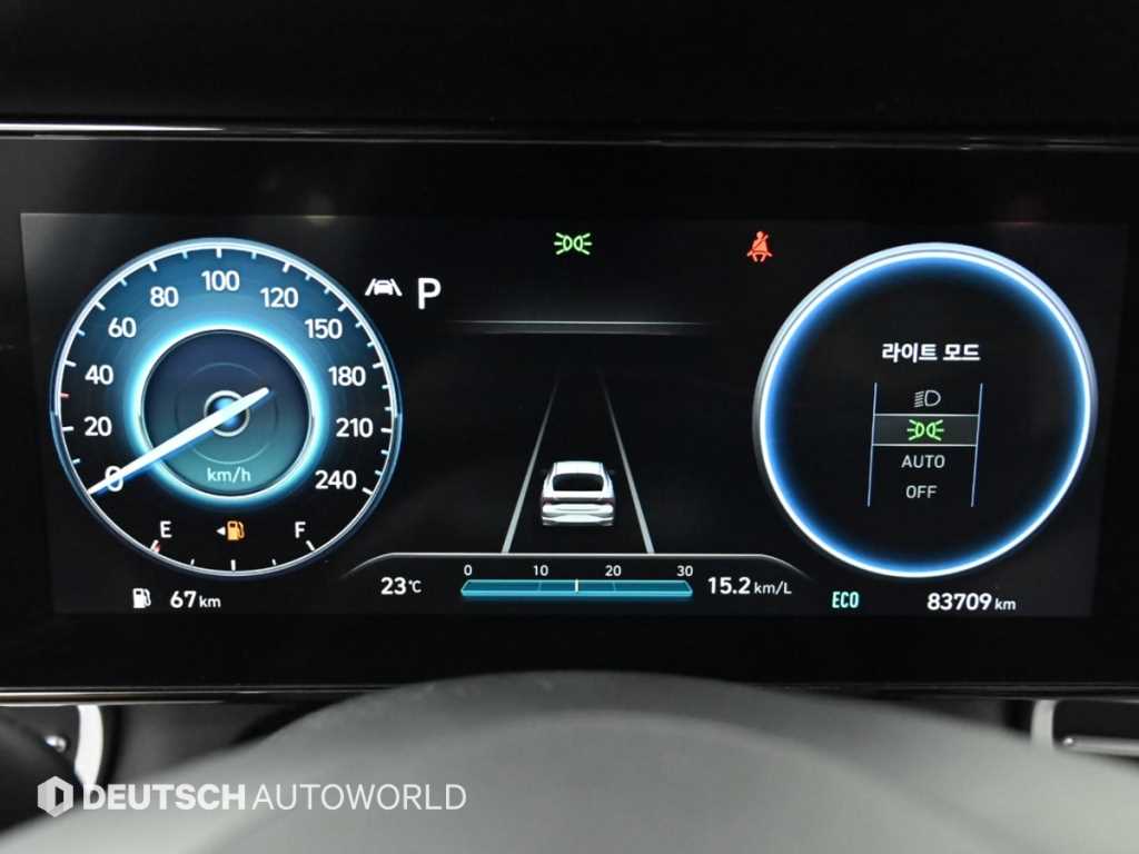 HYUNDAI Avante - Vista 10