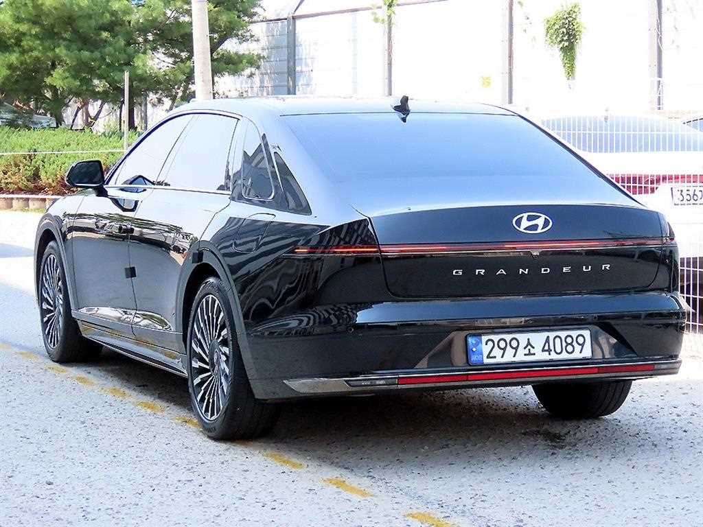 HYUNDAI Grandeur - Vista 3