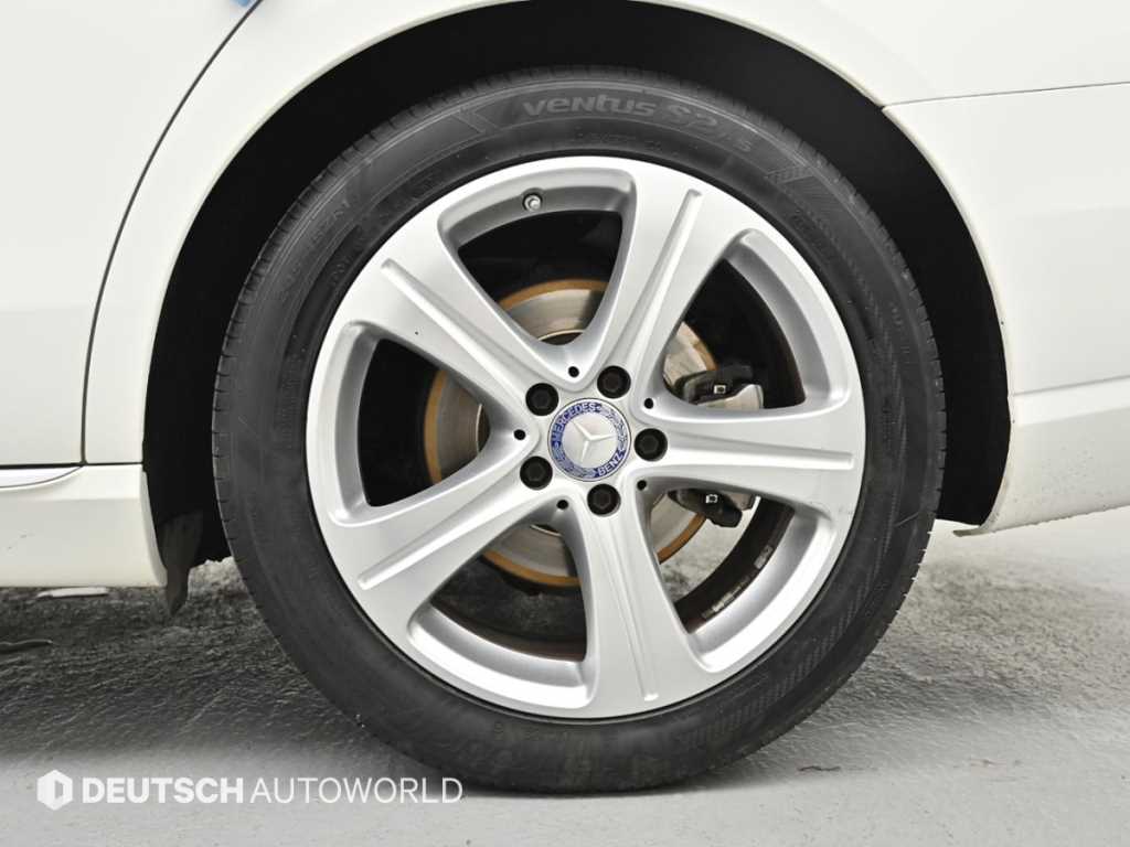 Mercedes Benz E class - Vista 7