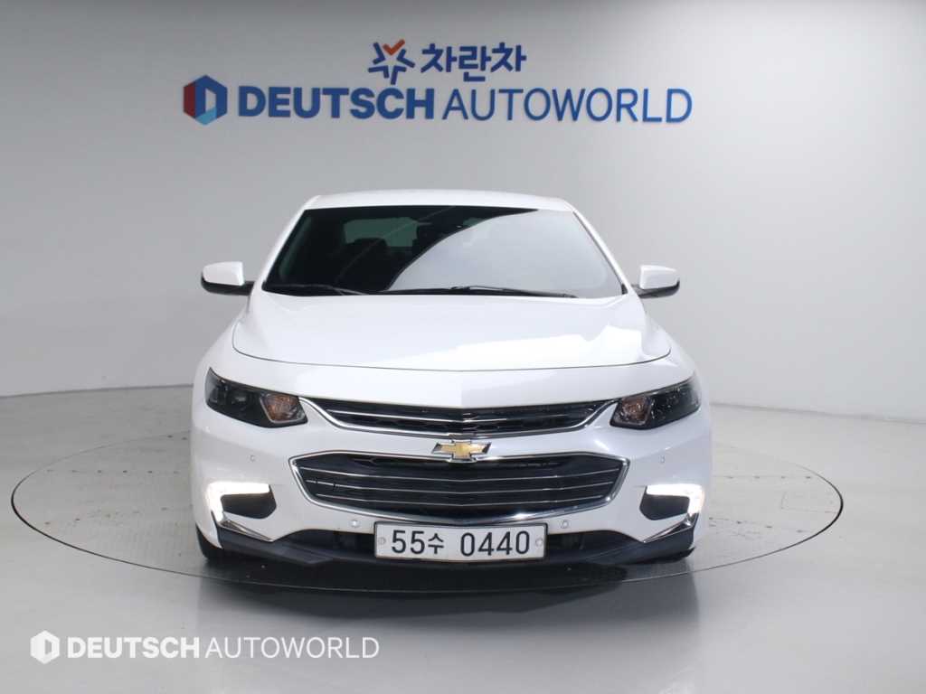 Chevrolet Malibu - Vista 3