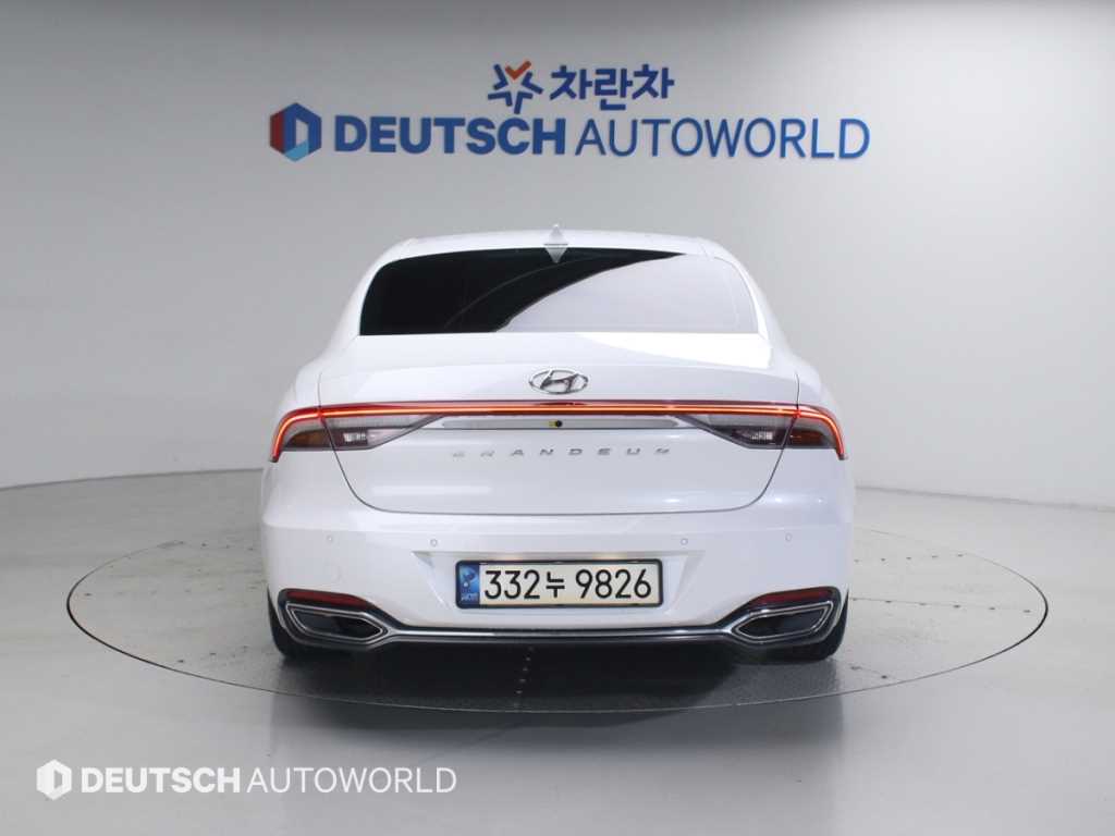 HYUNDAI Grandeur - Vista 6