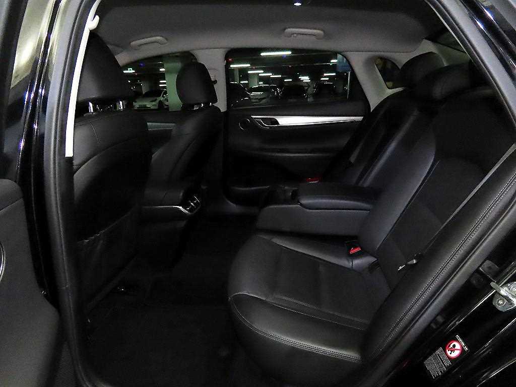 HYUNDAI Grandeur - Vista 7