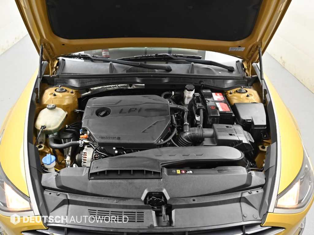 HYUNDAI Sonata - Vista 12