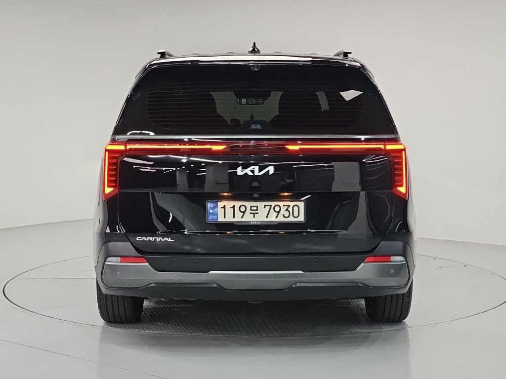 KIA Carnival - Vista 3