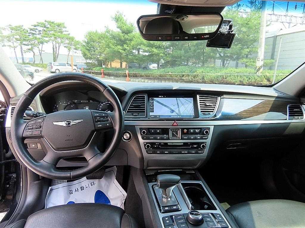 Genesis G80 - Vista 9