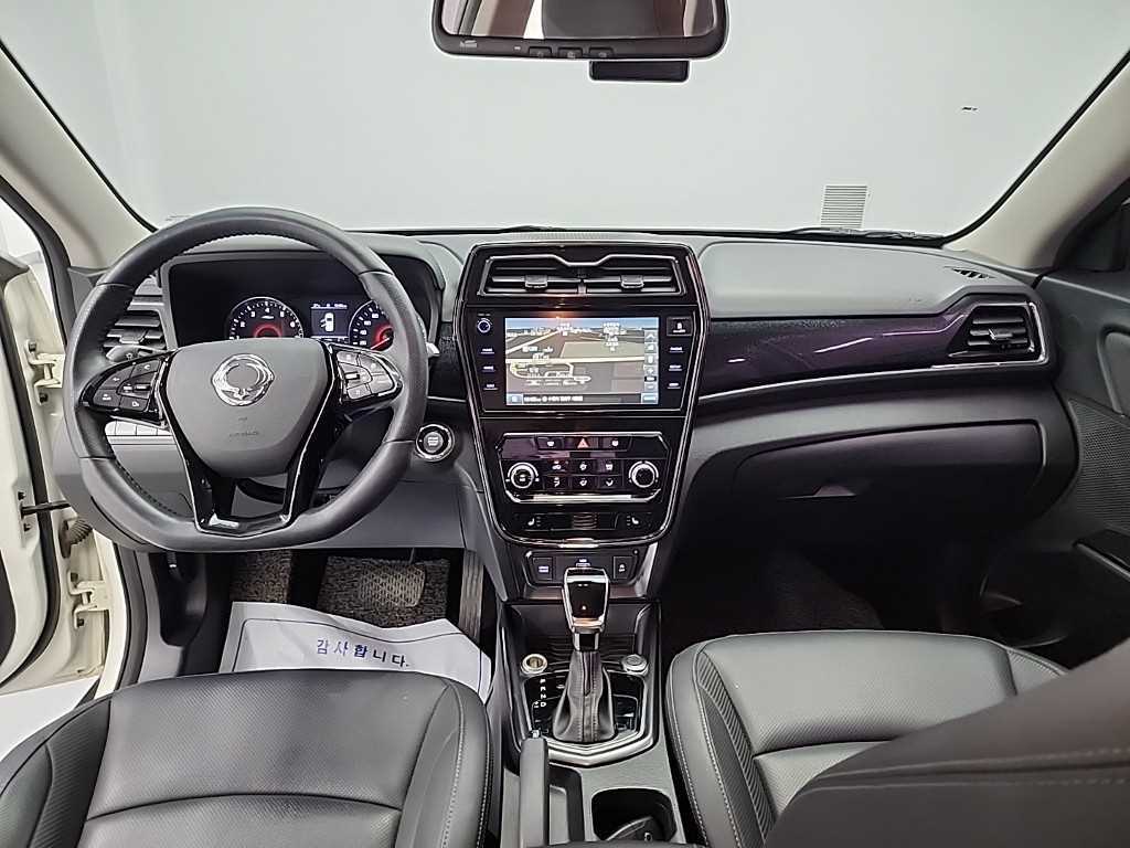 Ssangyong Tivoli - Vista 9