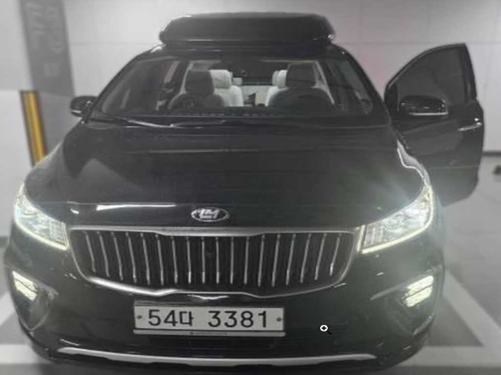 KIA Carnival - Vista 2
