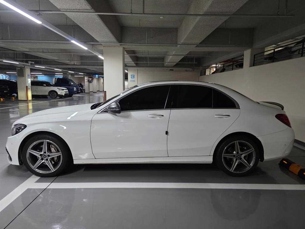 Mercedes Benz C Class - Vista 3