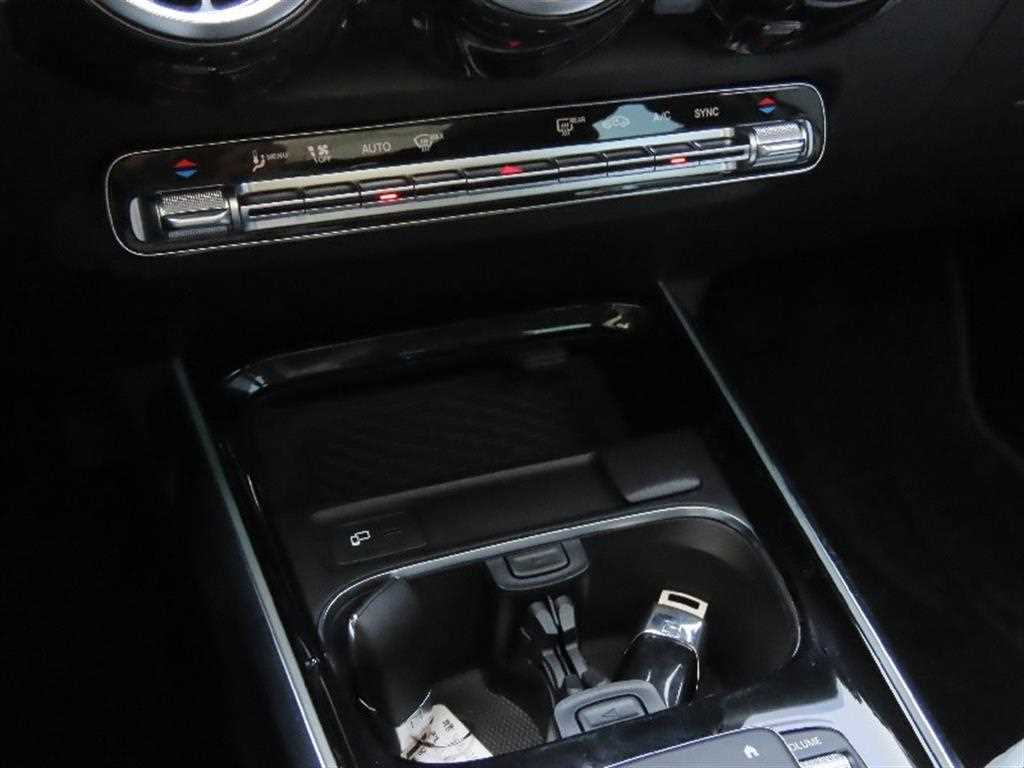 Mercedes Benz GLB Class - Vista 10