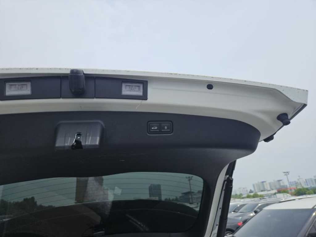 Genesis GV70 2023 Blanco - Importación desde Corea - HF Imports Iquique - Foto 16