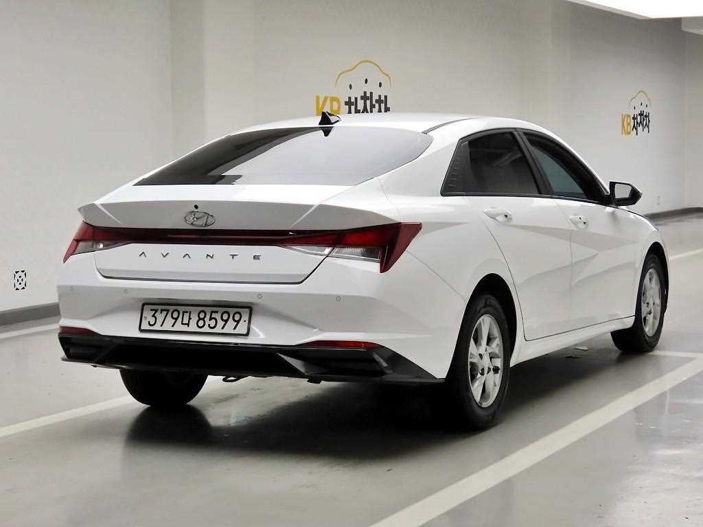 HYUNDAI Avante - Vista 6