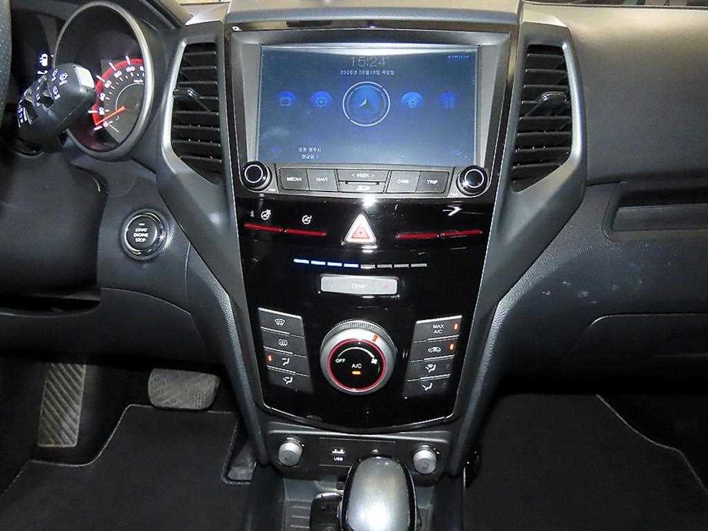 Ssangyong Tivoli 2017 Blanco - Importación desde Corea - HF Imports Iquique - Foto 13