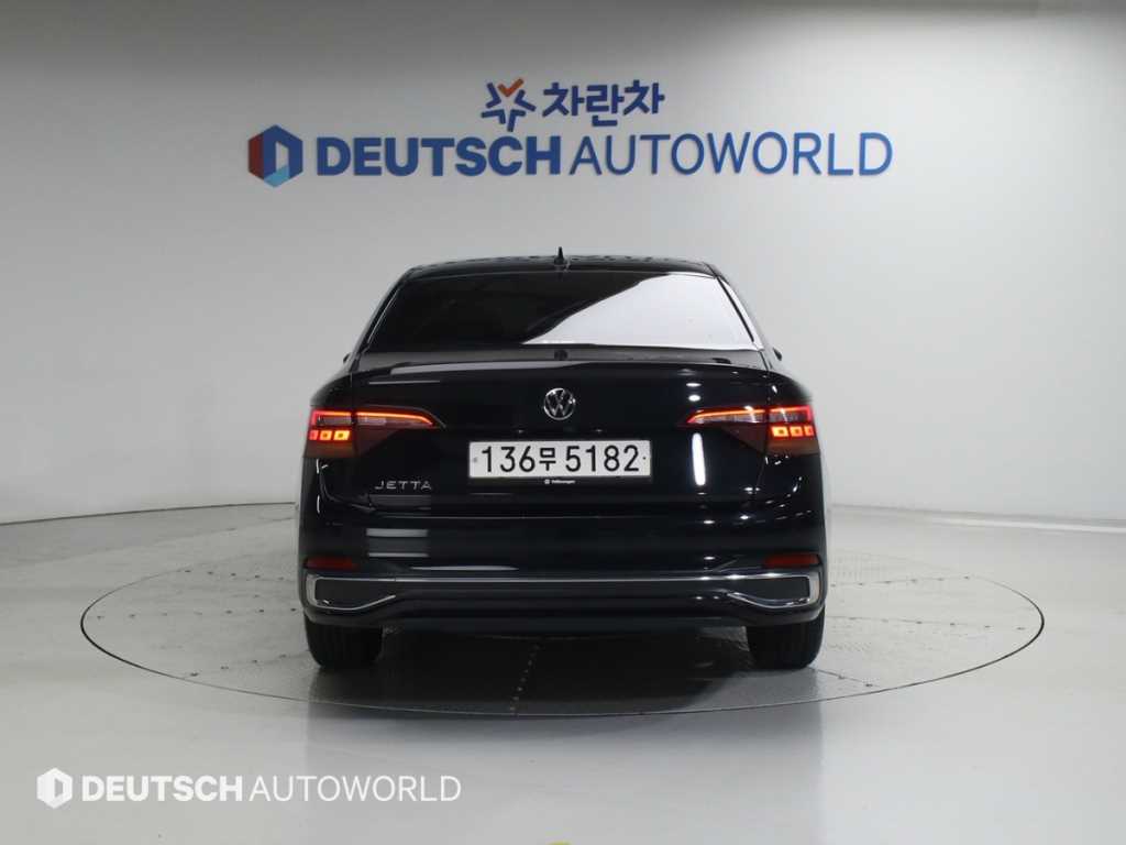 Volkswagen Jetta - Vista 6