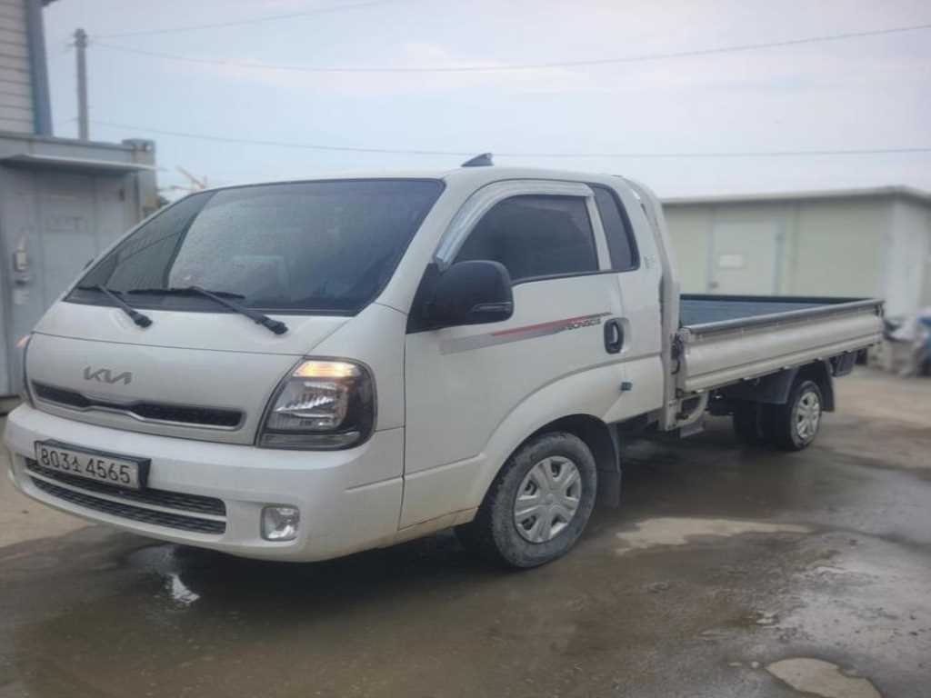 Small Truck Cargo (small) - Vista 2