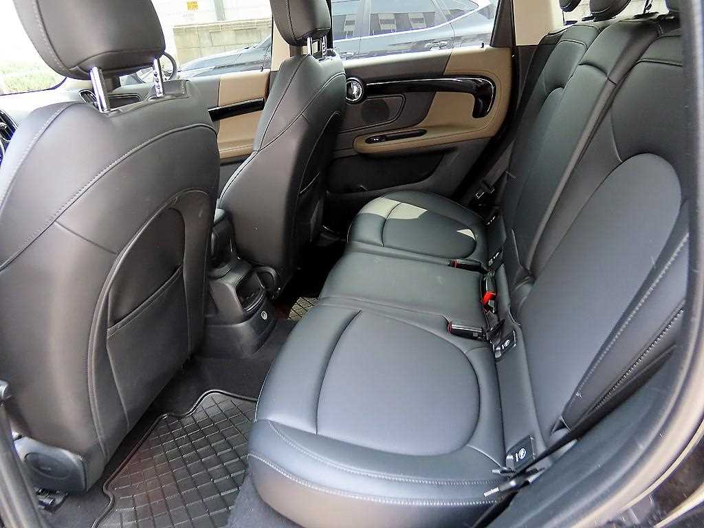 Mini Countryman - Vista 8