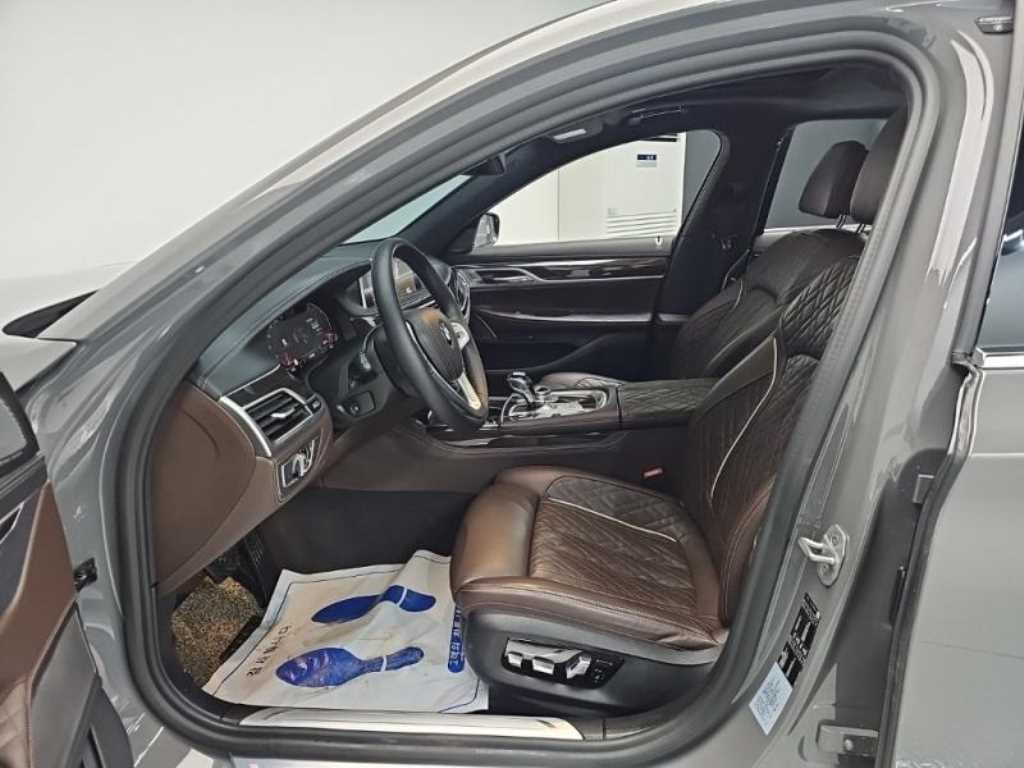 BMW 7 Series - Vista 12
