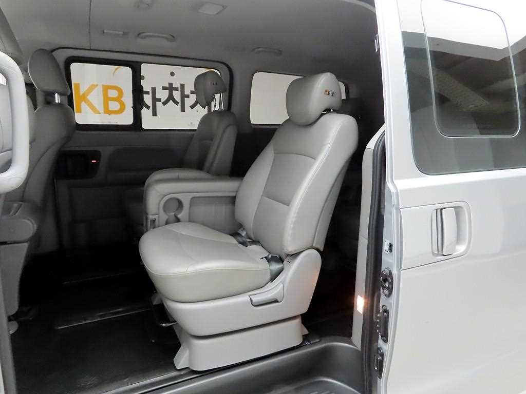 HYUNDAI Starex 2020 - Importación desde Corea - HF Imports Iquique - Foto 16