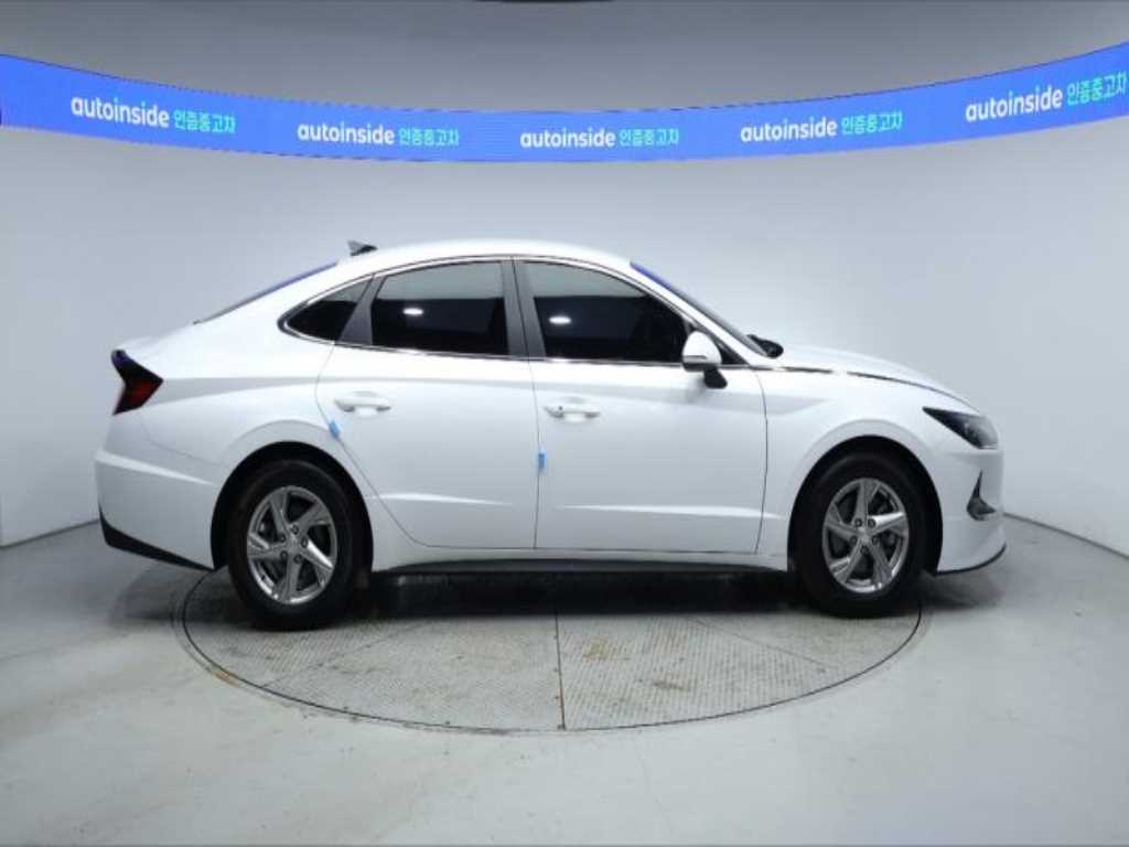 HYUNDAI Sonata - Vista 6