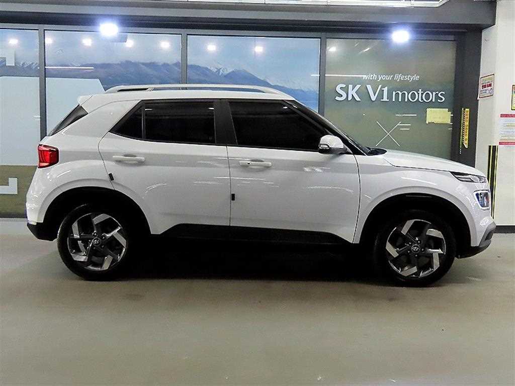 HYUNDAI Venue - Vista 3