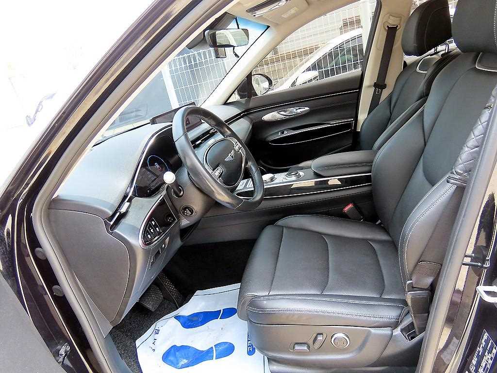 Genesis GV70 - Vista 7