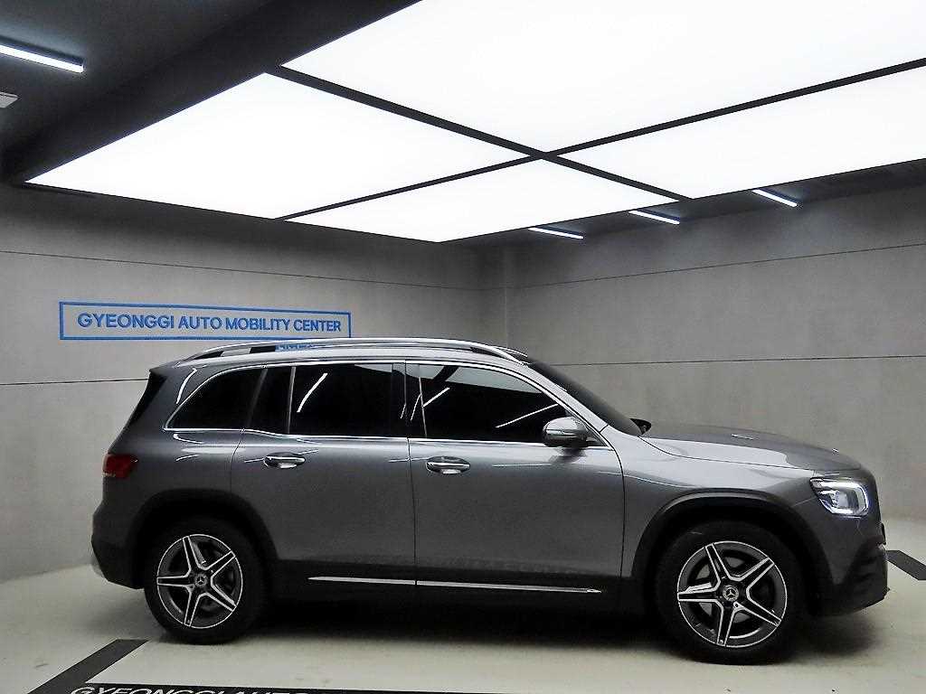 Mercedes Benz GLB Class - Vista 2