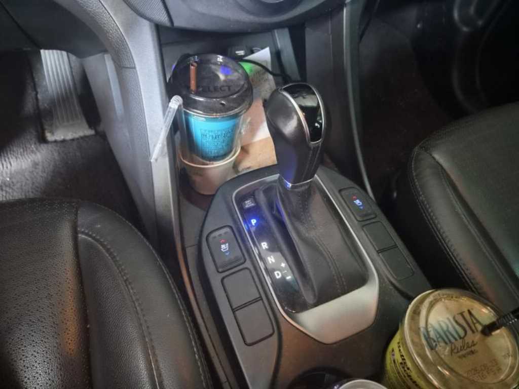 HYUNDAI Santa Fe - Vista 3