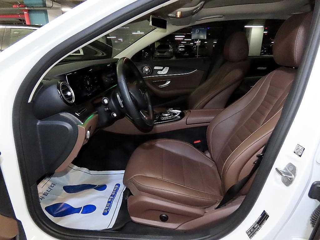 Mercedes Benz E class - Vista 8