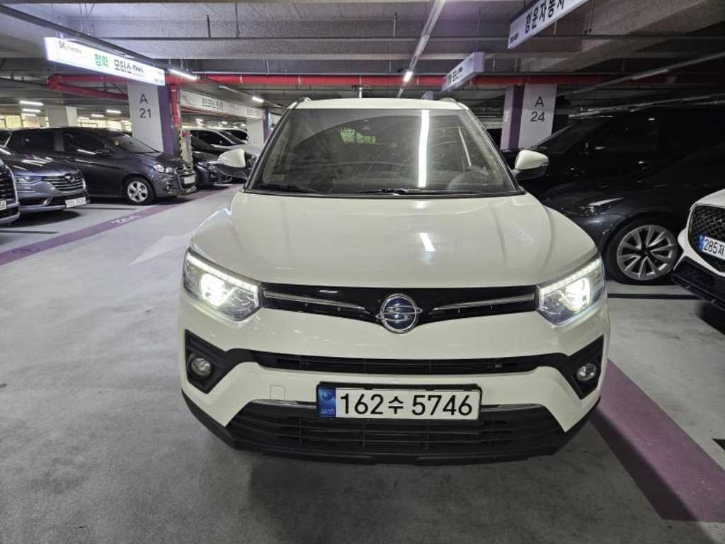 Ssangyong Tivoli 2021 Blanco - Importación desde Corea - HF Imports Iquique - Foto 1