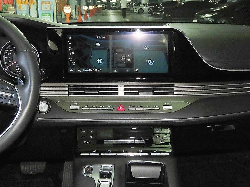 HYUNDAI Grandeur - Vista 11