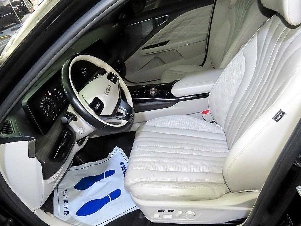 KIA K8 - Vista 8