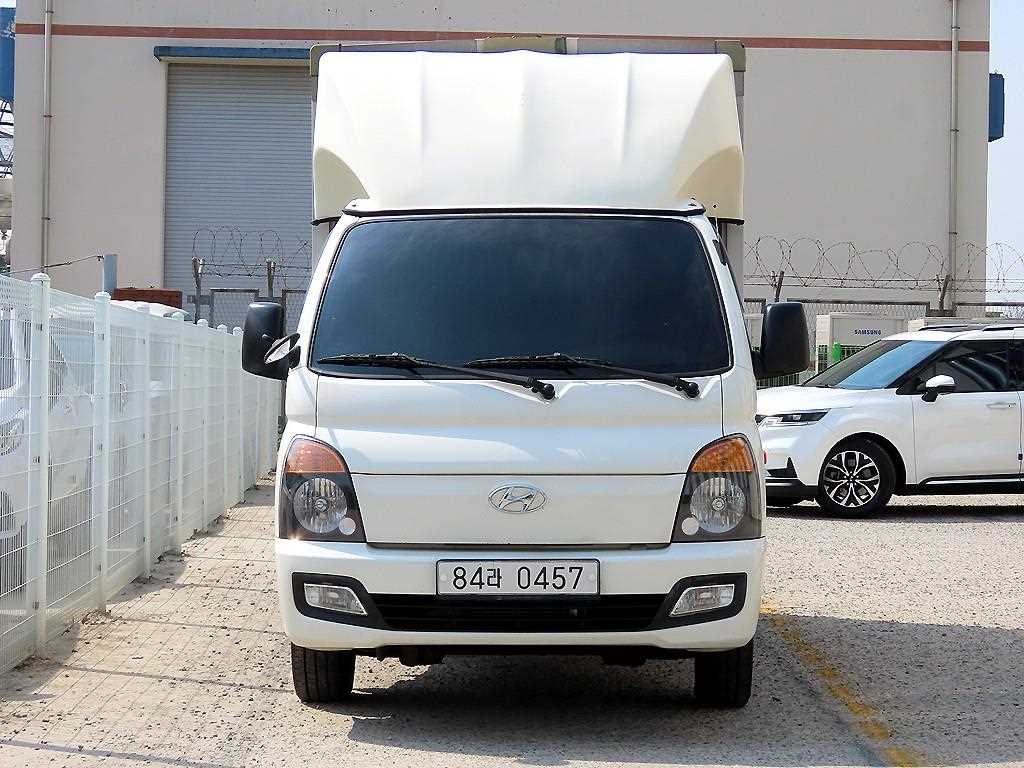 Small Truck Top_Wingbody 2016 Blanco - Importación desde Corea - HF Imports Iquique - Foto 1