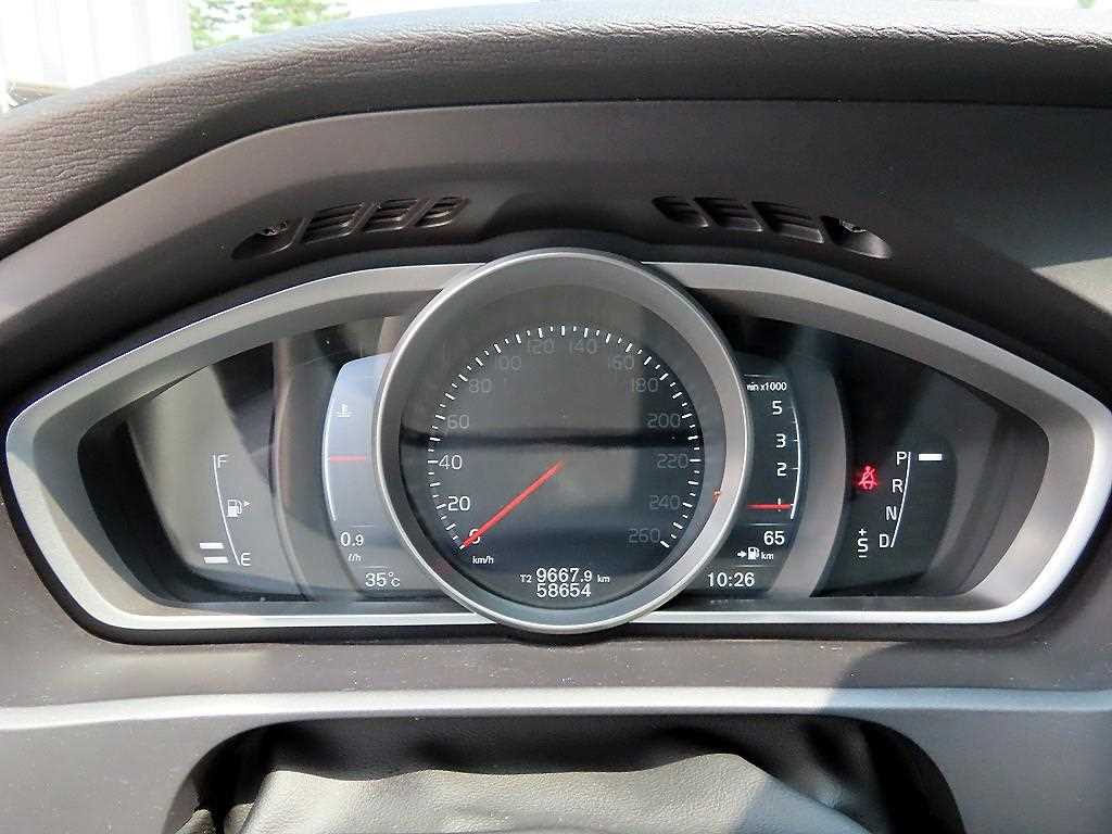 Volvo V40 - Vista 11