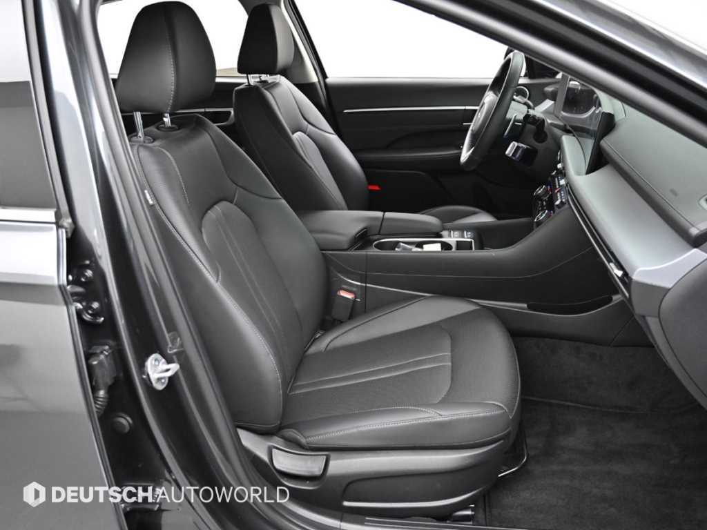 HYUNDAI Sonata - Vista 12