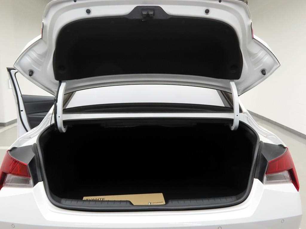 HYUNDAI Avante 2023 Blanco - Importación desde Corea - HF Imports Iquique - Foto 18