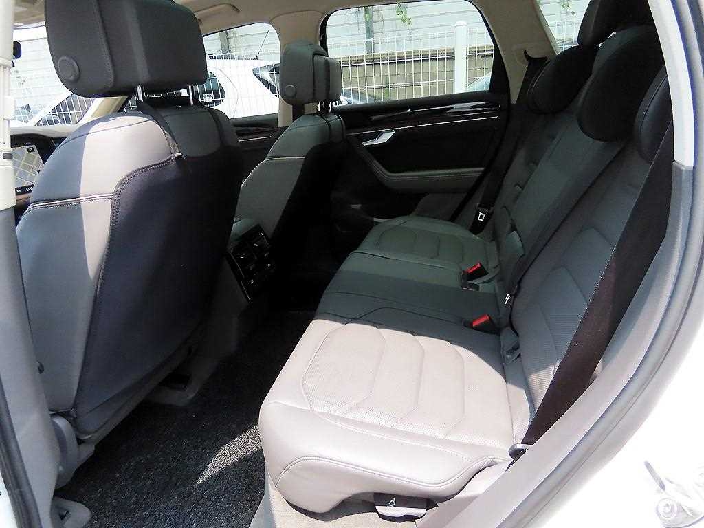 Volkswagen Touareg - Vista 8