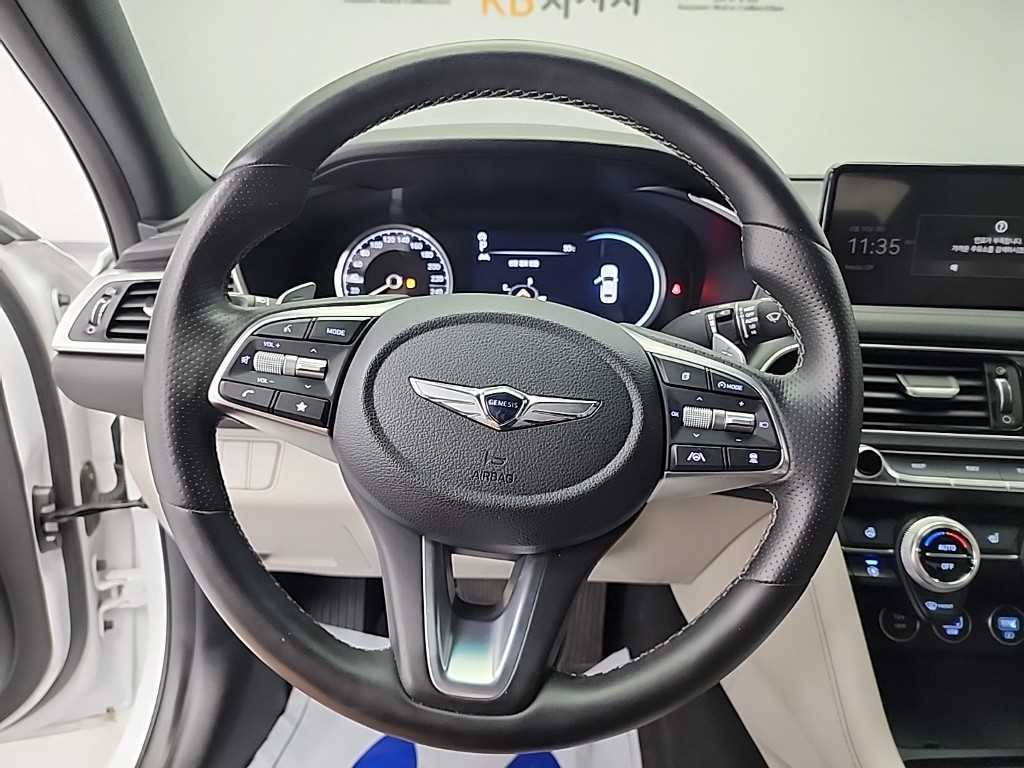 Genesis G70 - Vista 11
