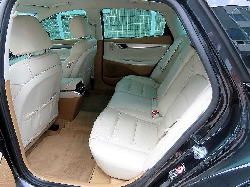 HYUNDAI Grandeur - Vista 8