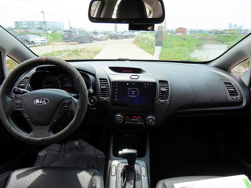KIA K3 - Vista 11
