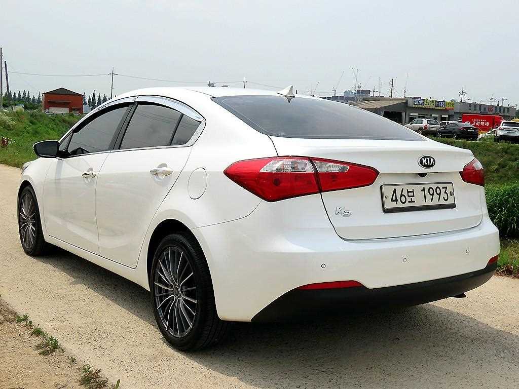 KIA K3 - Vista 3