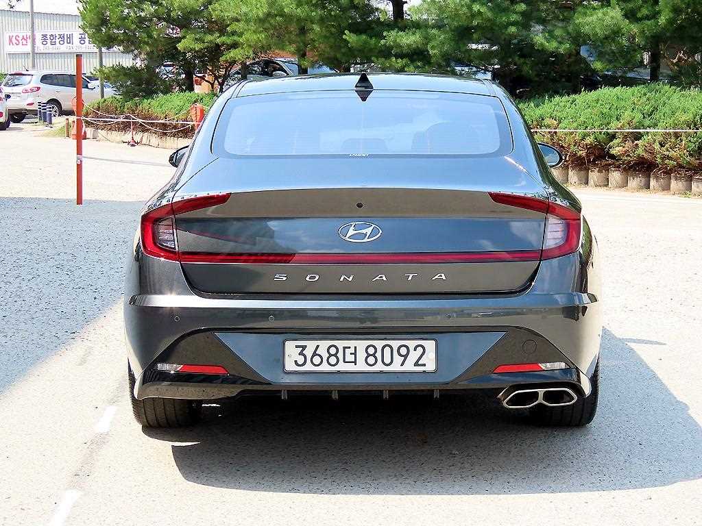 HYUNDAI Sonata - Vista 6