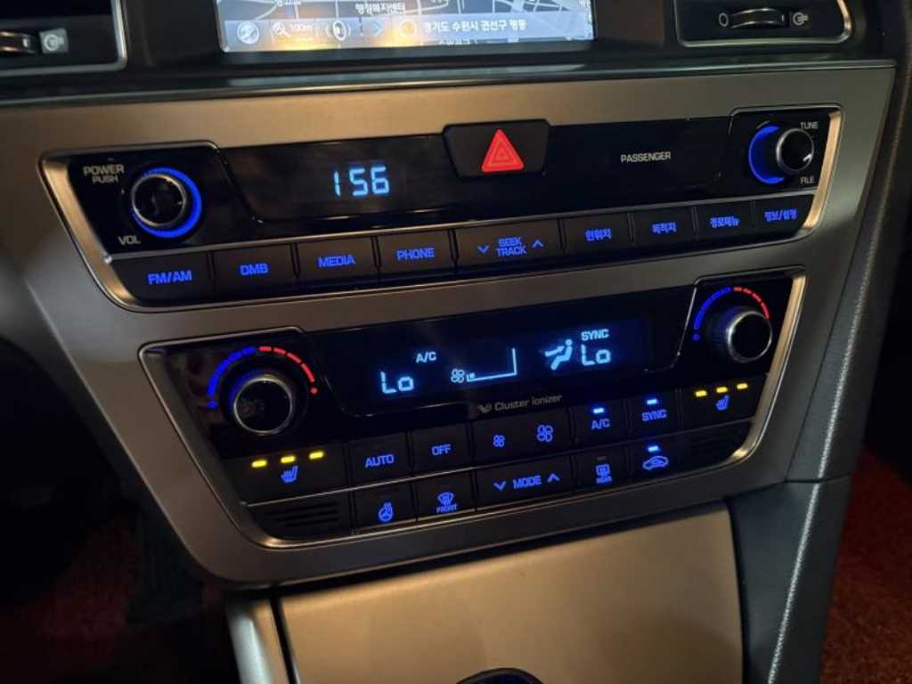 HYUNDAI Sonata - Vista 12