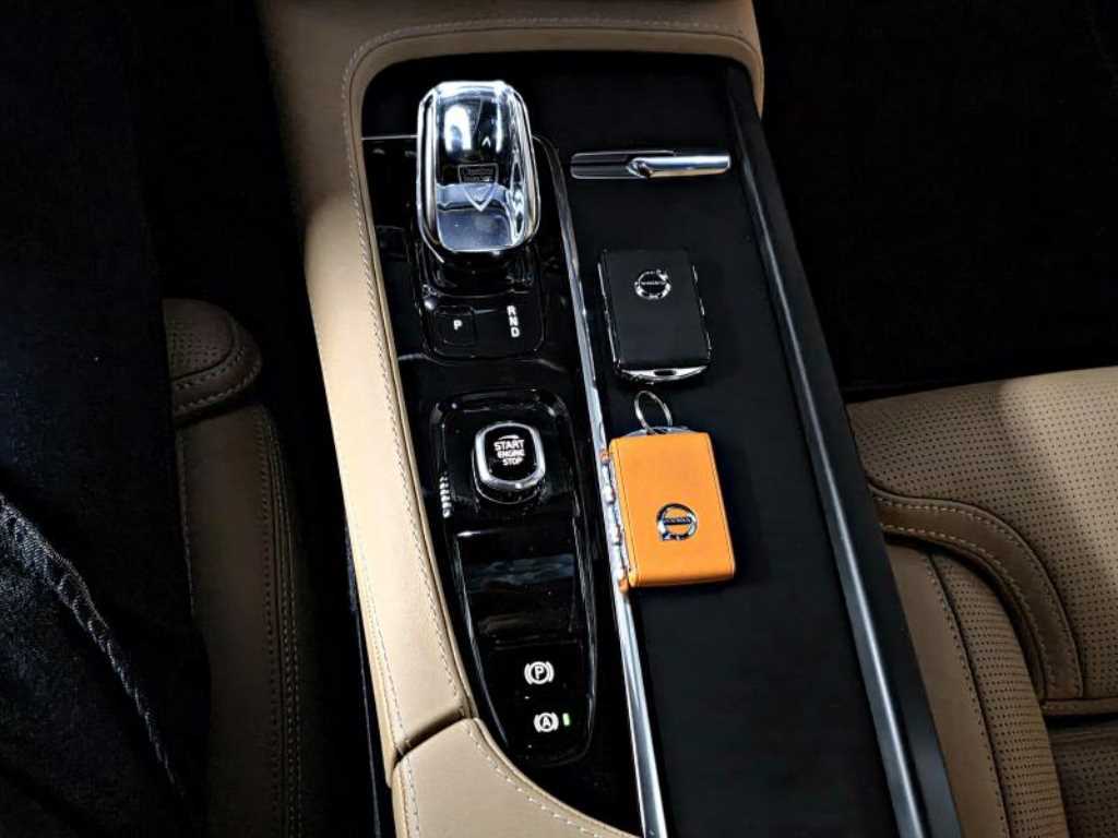 Volvo XC90 2022 Gris - Importación desde Corea - HF Imports Iquique - Foto 18