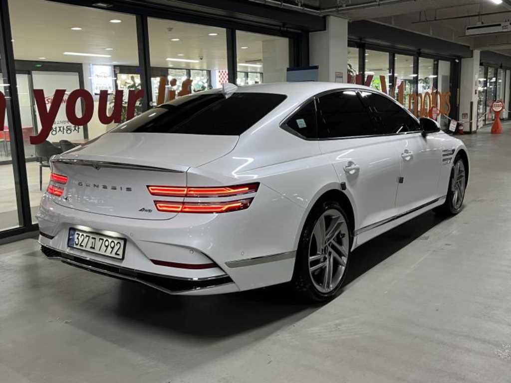 Genesis G80 - Vista 6